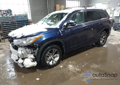 2016 Toyota Highlander Xle V6 z USA, uszkodzony, nr VIN 5TDJKRFH9GS320943